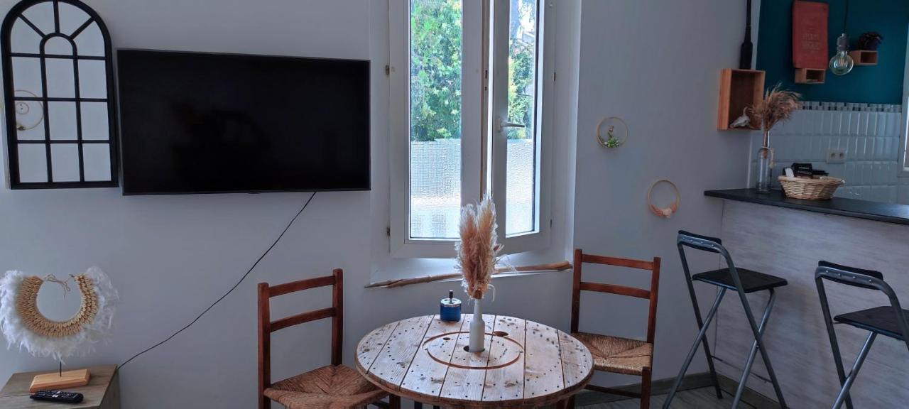 تارْب L'Appartement 7 - Centre Ville-Parking-Tv-Wifi المظهر الخارجي الصورة